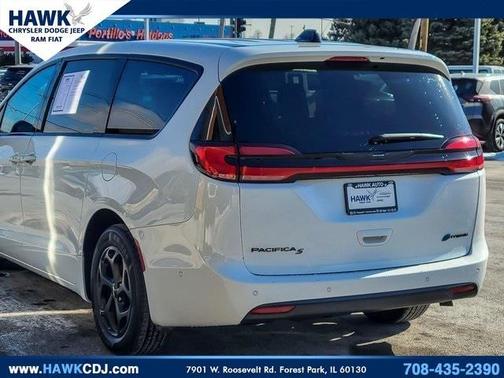 2024 Chrysler Pacifica Hybrid Select