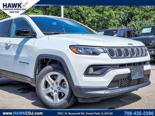 Bright White Clearcoat 2024 Jeep Compass Latitude