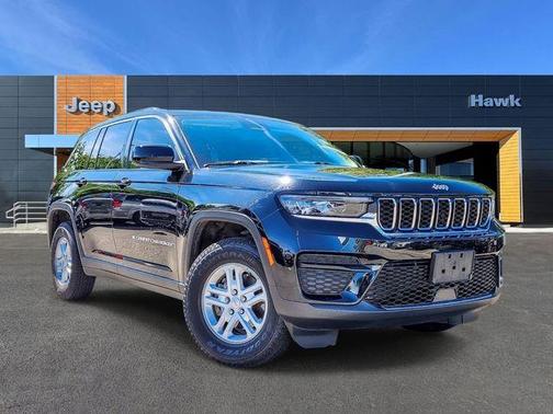 Diamond Black 2023 Jeep Grand Cherokee Laredo