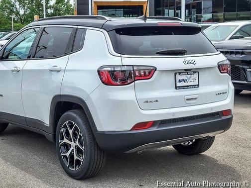 Bright White Clearcoat 2024 Jeep Compass Limited