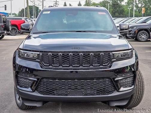 2025 Jeep Grand Cherokee Laredo X