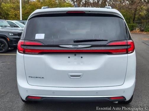 2026 Chrysler Pacifica Pinnacle