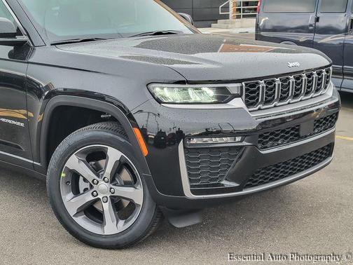 Diamond Black 2026 Jeep Grand Cherokee Limited