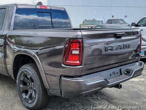 Granite Crystal Clearcoat Metallic 2026 RAM 1500 Big Horn/Lone Star