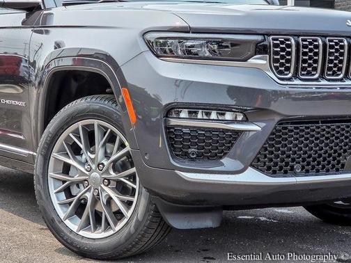2025 Jeep Grand Cherokee Summit