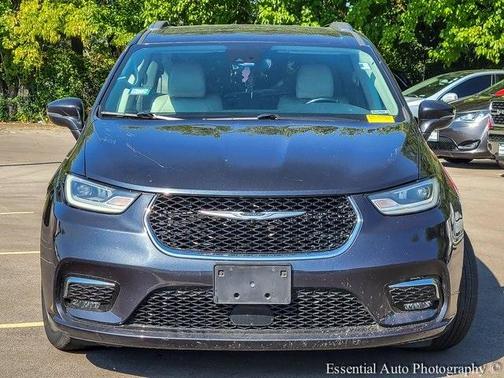 2021 Chrysler Pacifica Touring-L