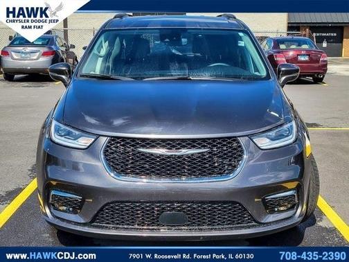 2022 Chrysler Pacifica Touring-L