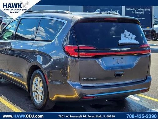 2022 Chrysler Pacifica Touring-L