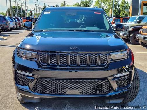 2025 Jeep Grand Cherokee Summit