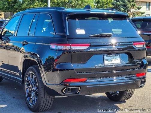 2025 Jeep Grand Cherokee Summit