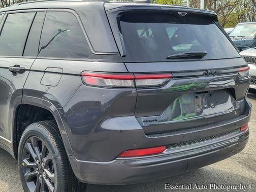Metallic 2026 Jeep Grand Cherokee Limited