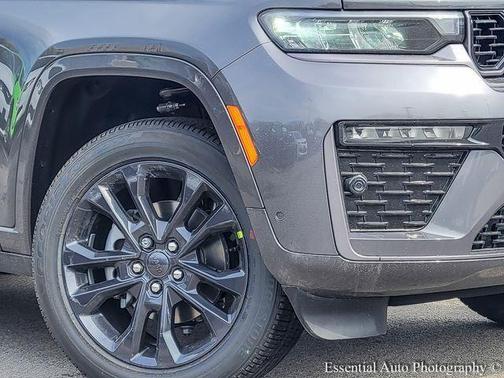 Metallic 2026 Jeep Grand Cherokee Limited