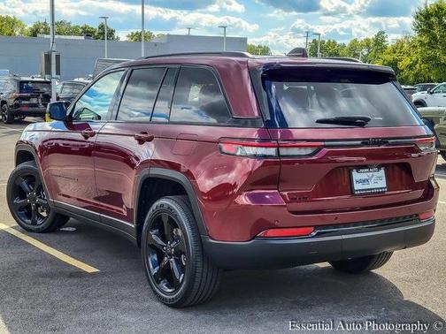2023 Jeep Grand Cherokee Altitude
