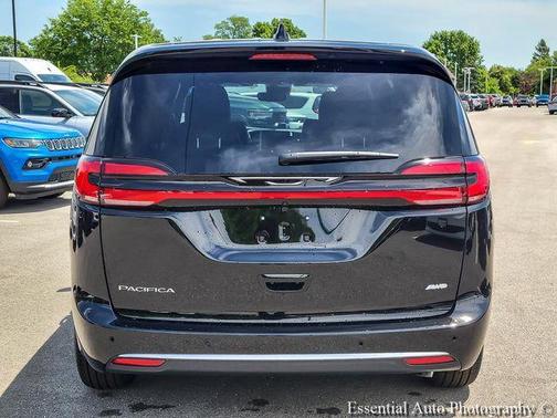 PXJ 2027 Chrysler Pacifica SELECT