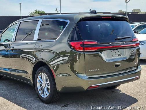 PFP 2027 Chrysler Pacifica SELECT