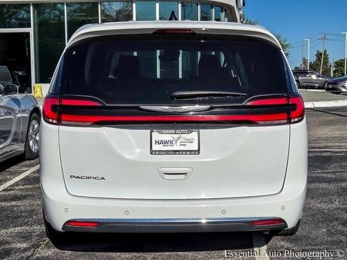 2023 Chrysler Pacifica Touring-L