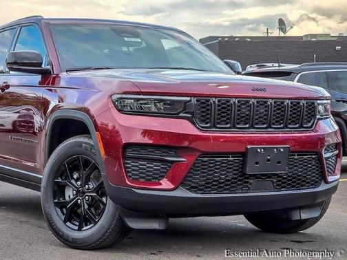 2025 Jeep Grand Cherokee Laredo