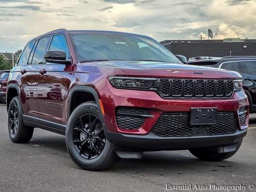 2025 Jeep Grand Cherokee Laredo