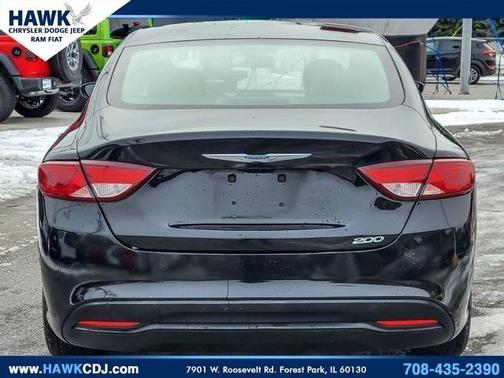 2017 Chrysler 200 LX