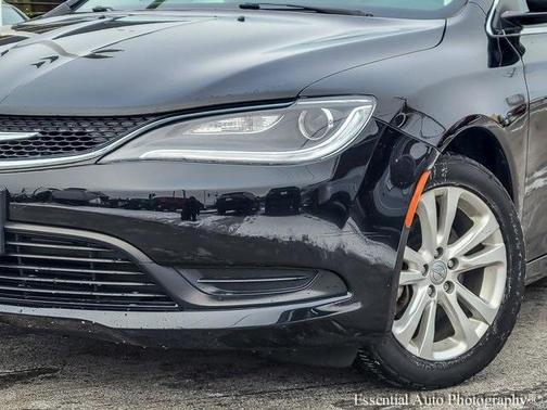 2017 Chrysler 200 LX