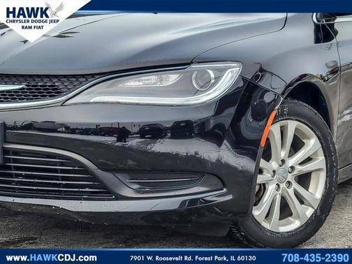 2017 Chrysler 200 LX