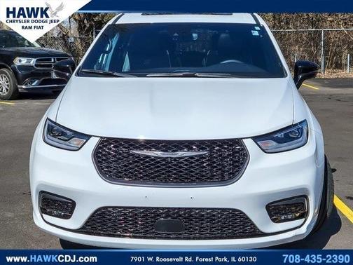 2024 Chrysler Pacifica Hybrid Select