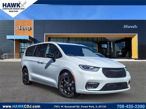 2024 Chrysler Pacifica Hybrid Select