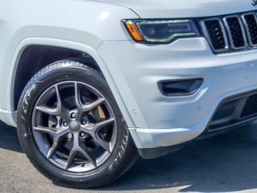 Bright White Clearcoat 2021 Jeep Grand Cherokee Limited