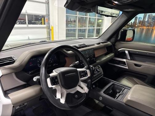 2022 Land Rover Defender 110 X-Dynamic HSE