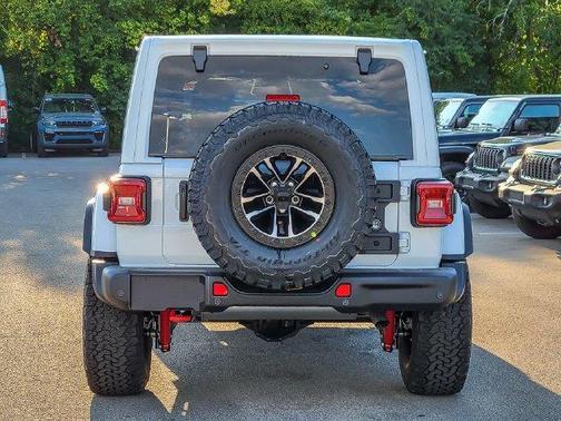 Bright White Clearcoat 2027 Jeep Wrangler Rubicon X