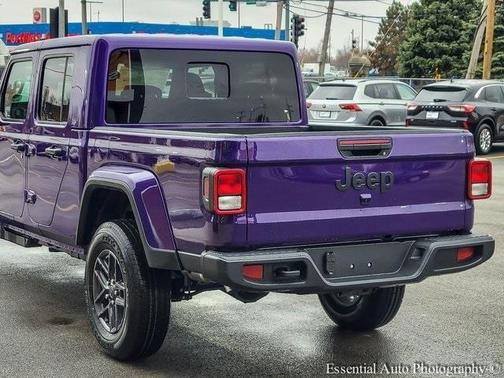 2026 Jeep Gladiator Sport