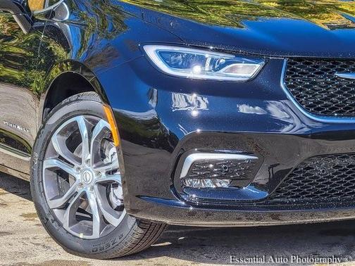 2026 Chrysler Pacifica Pinnacle