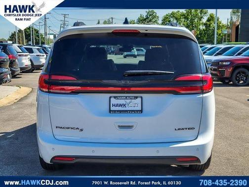 Bright White Clearcoat 2025 Chrysler Pacifica Limited