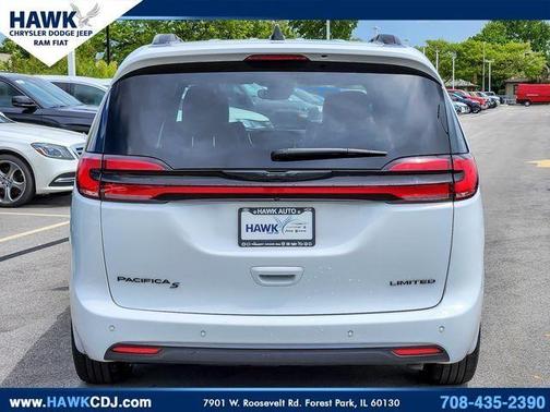 Bright White Clearcoat 2025 Chrysler Pacifica Limited