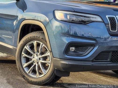 2022 Jeep Cherokee Latitude Lux