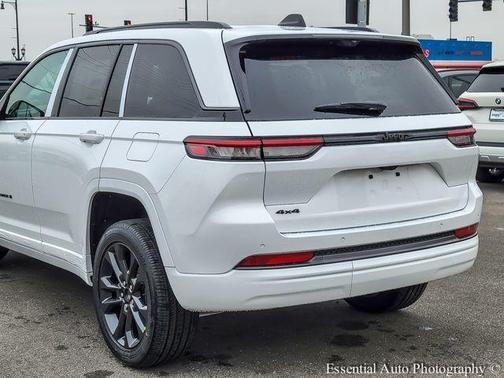 Bright White Clearcoat 2026 Jeep Grand Cherokee Limited