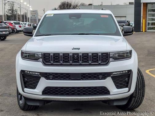 Bright White Clearcoat 2026 Jeep Grand Cherokee Limited