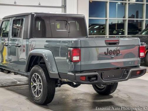 2026 Jeep Gladiator Sport