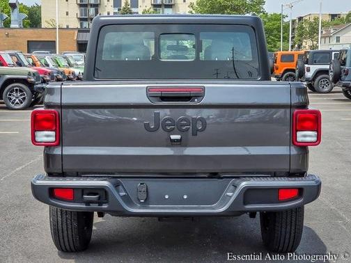 2025 Jeep Gladiator Sport