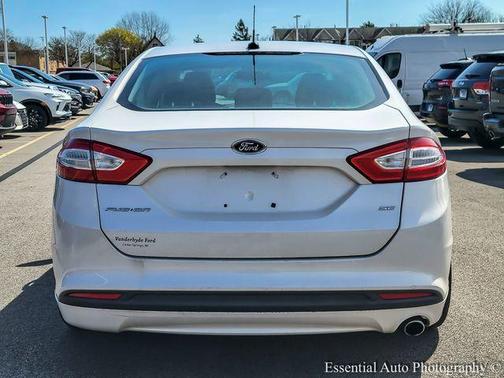 White Platinum Clearcoat Metallic 2013 Ford Fusion SE