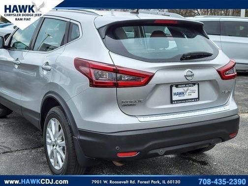 2022 Nissan Rogue Sport SV