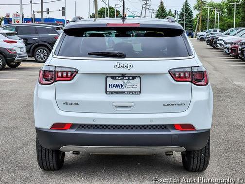 Bright White Clearcoat 2024 Jeep Compass Limited