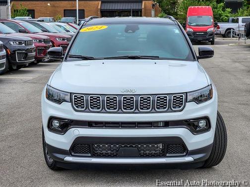 Bright White Clearcoat 2024 Jeep Compass Limited
