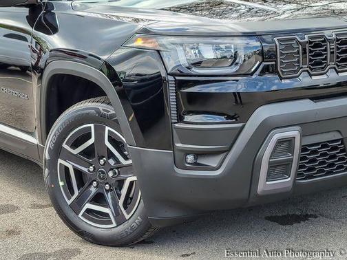 Diamond Black 2026 Jeep Cherokee LAREDO/LIMITED