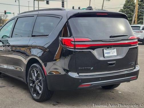 2026 Chrysler Pacifica Limited
