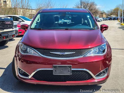 2020 Chrysler Pacifica Touring