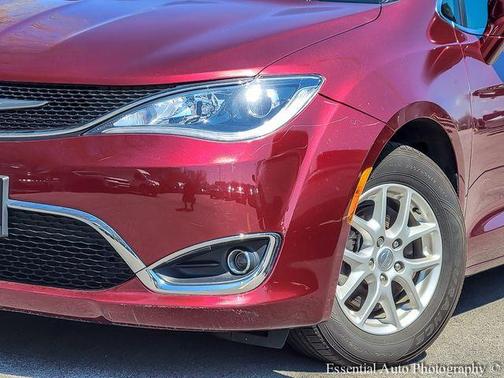 2020 Chrysler Pacifica Touring