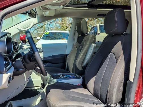 Velvet Red Pearlcoat 2020 Chrysler Pacifica Touring