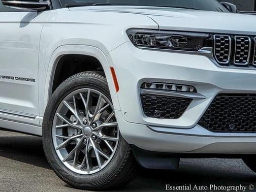 2025 Jeep Grand Cherokee Summit