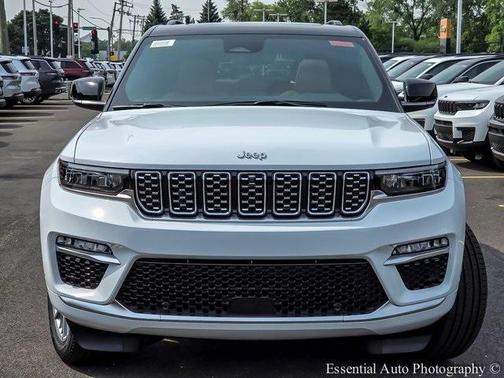 2025 Jeep Grand Cherokee Summit